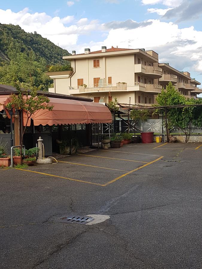 Macloud Pub B&B ซาร์นีโก ภายนอก รูปภาพ